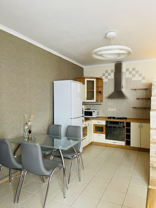 1 кімната студія 59 кв.м ул. Межигорская,28, Подол,Контрактова площа,