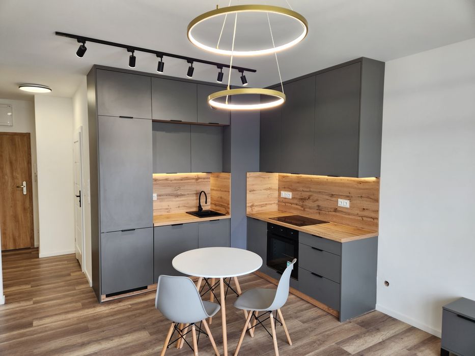 Nowa kawalerka w pieknym bloku z widokiem