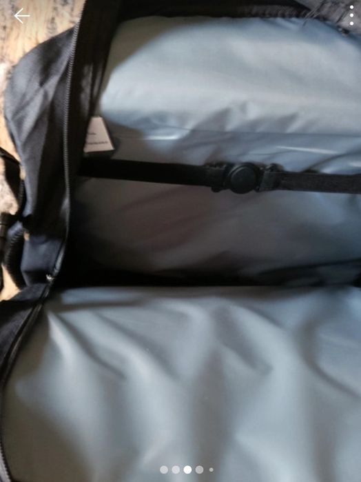 Mochila preta nova