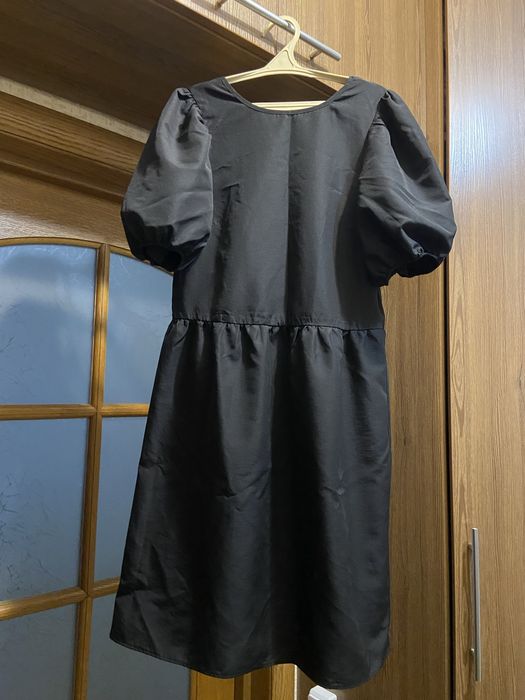 Чорна сукня H&M розміру XXS