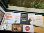 Livros variados ( autoajuda,financas,saude e desenvolvimento pessoal)