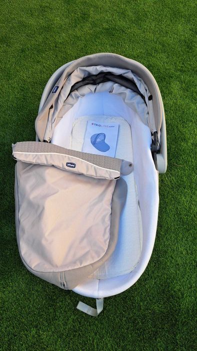 Trio Love Chicco ( Carrinho + Alcofa + Cadeira Auto) Como Novo