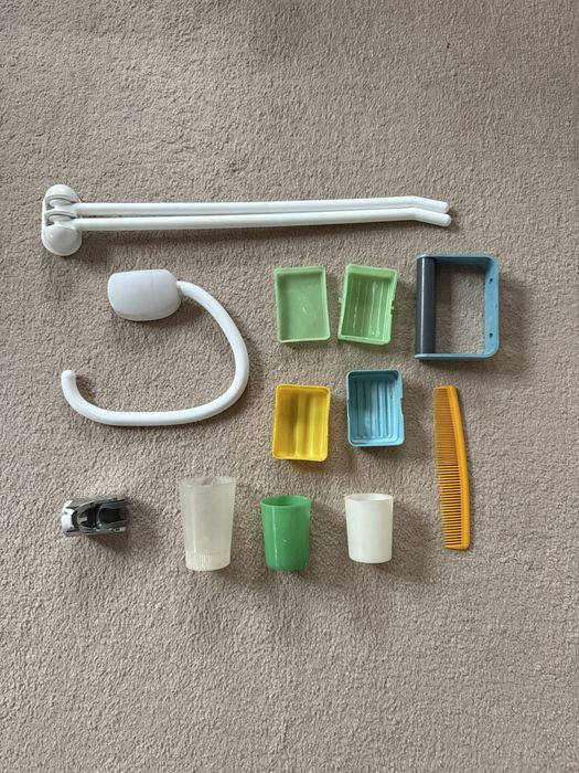 Akcesoria łazienkowe – zestaw PRL + współczesne