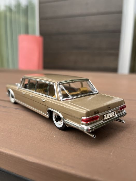 Vitesse 1:43 Gold Metallic 1965 Mercedes-Benz Pullman 600