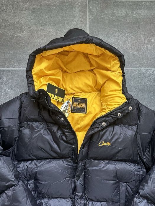 Пуховик від Corteiz на зиму