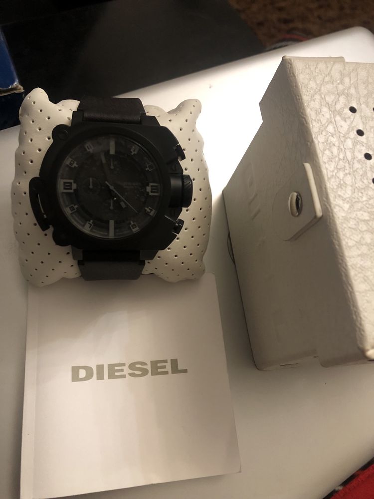 Продам годинник Diesel DZ4243 оригінальні!!!