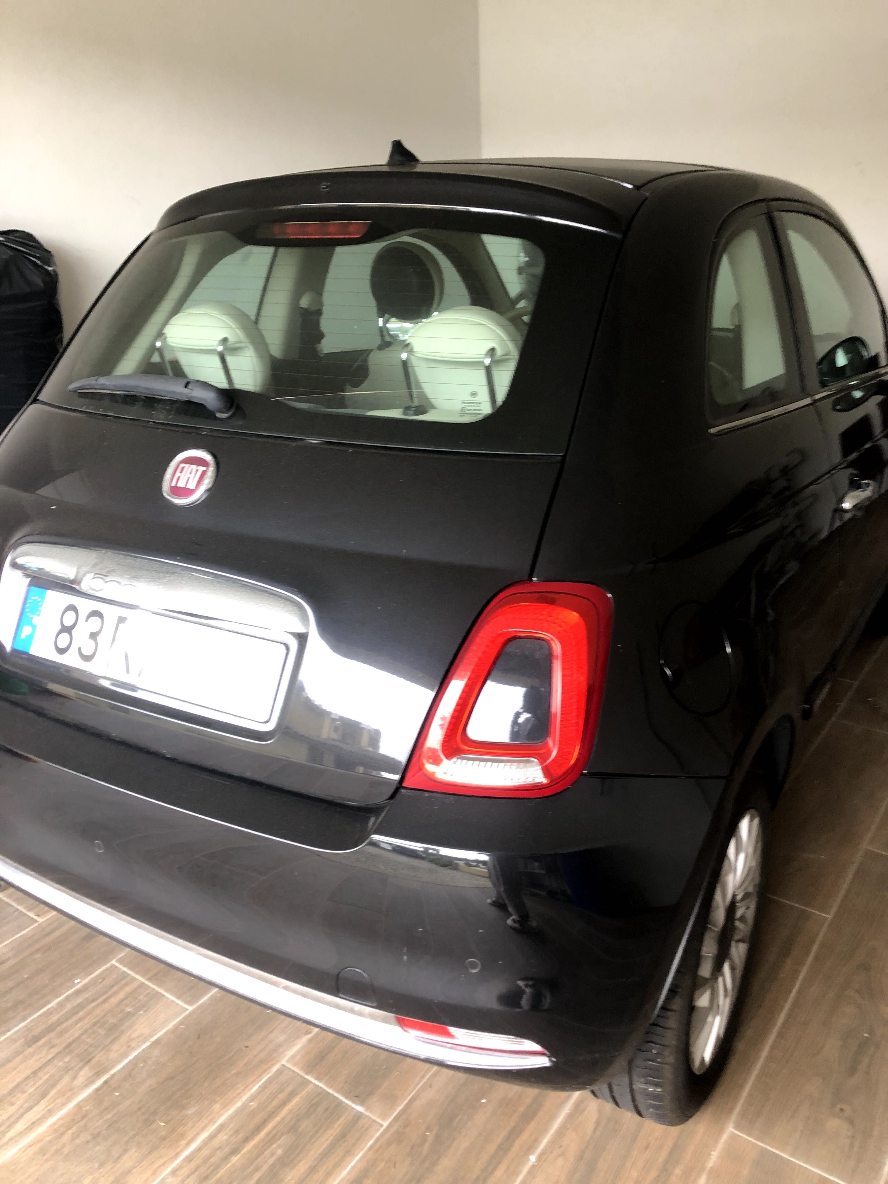 Fiat 500 preto gasolina