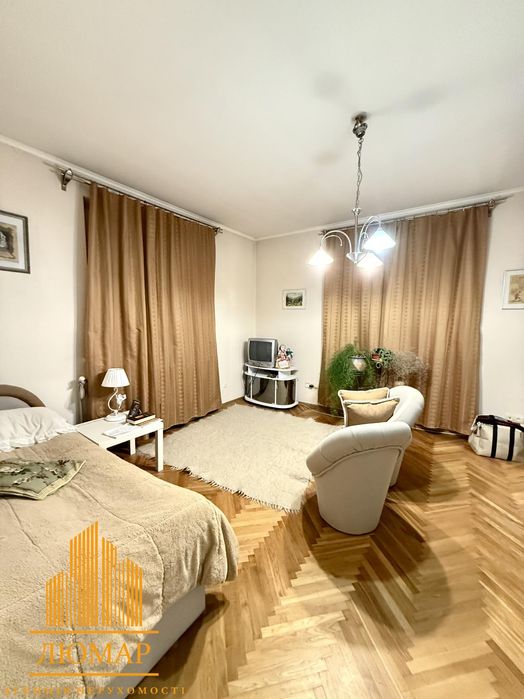 Продаж будинку м. Винники вул Львівська біля озера