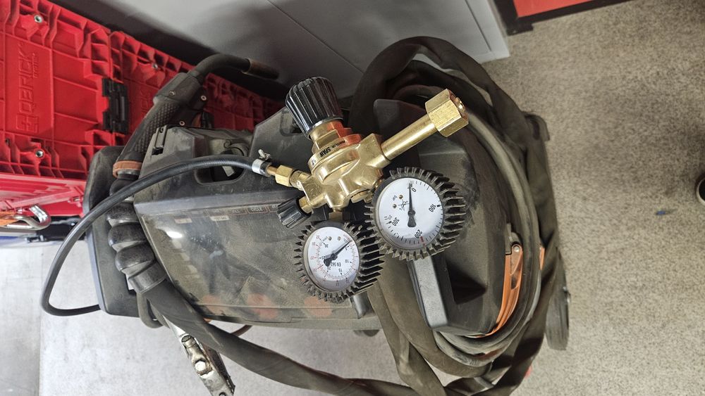 Kemppi Kempact 323A spawarka migomat