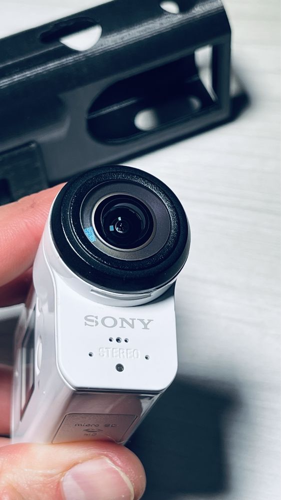 Екшн камера Sony X-3000