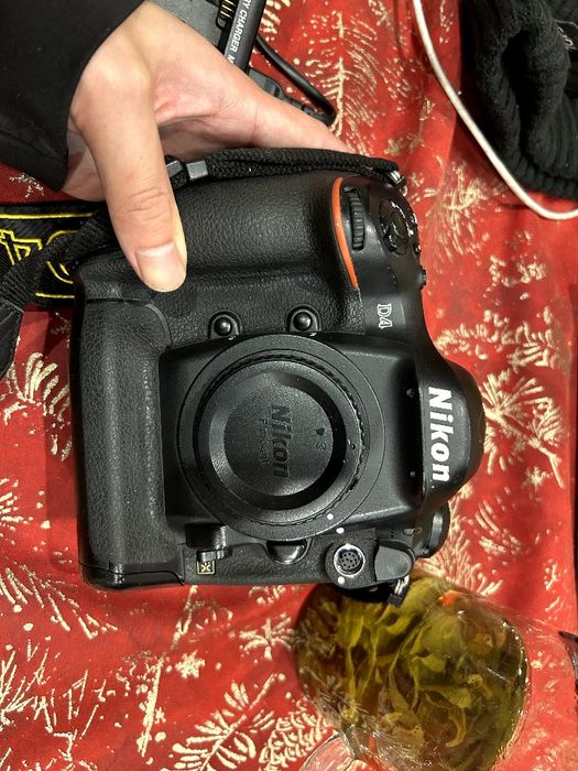 Фотоапарат NIkon D4 пробіг мало