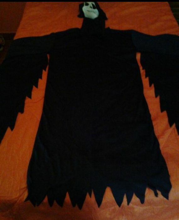 Fato de carnaval gritos