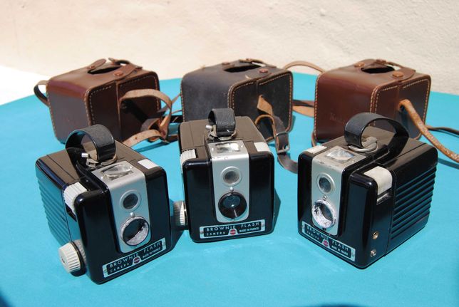 Máquina fotográfica Kodak Brownie Flash 620 box camera