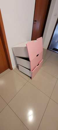 Ikea szuflady z frontami różowymi Ikea Stuva