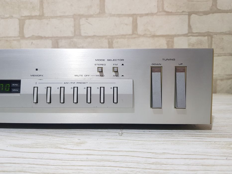 FM/AM Стерео тюнер  Nikko NT-700 б/у з  Німеччини
