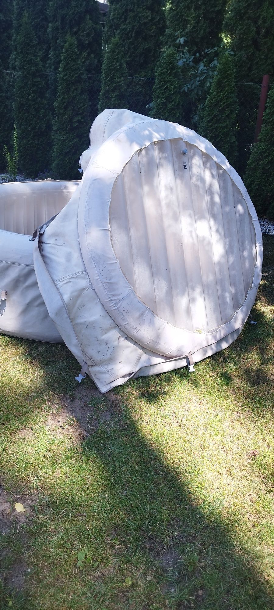 Jacuzzi ogrodowe layzspa bestway