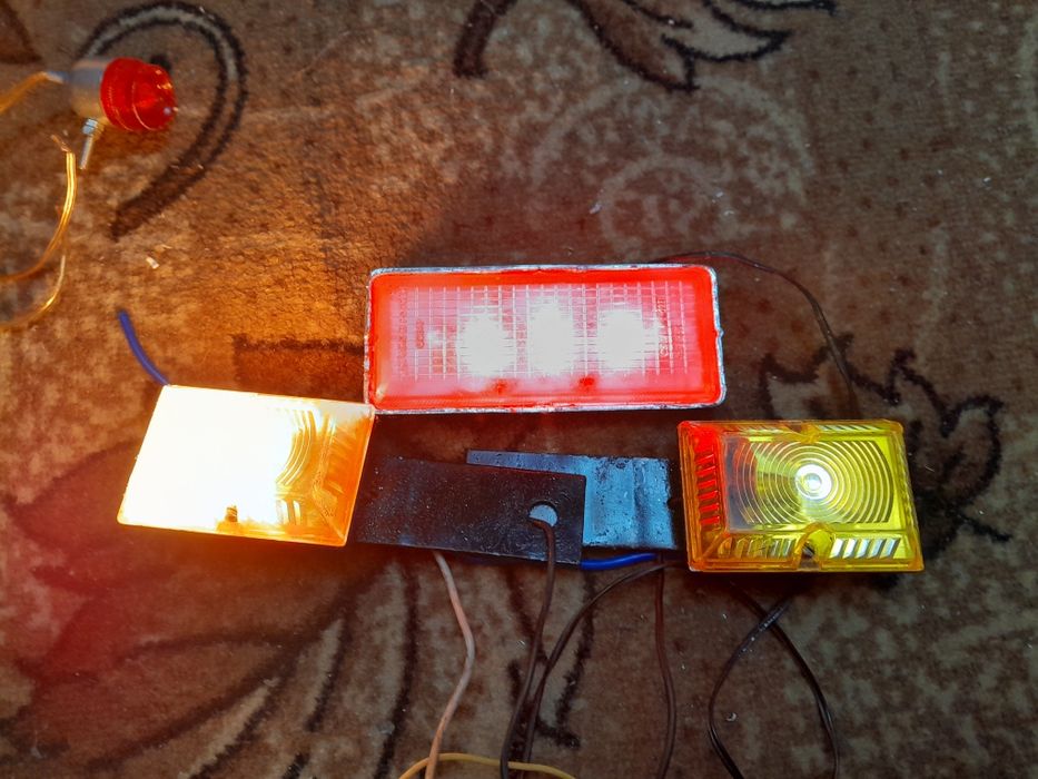 Поворотники і  фари