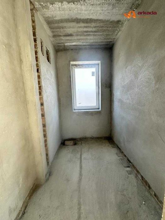 Продаж сучасного будинку з усіма комунікаціями