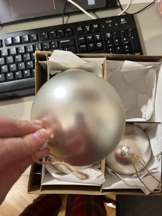 Bombki do ozdobienia srebrne szklane