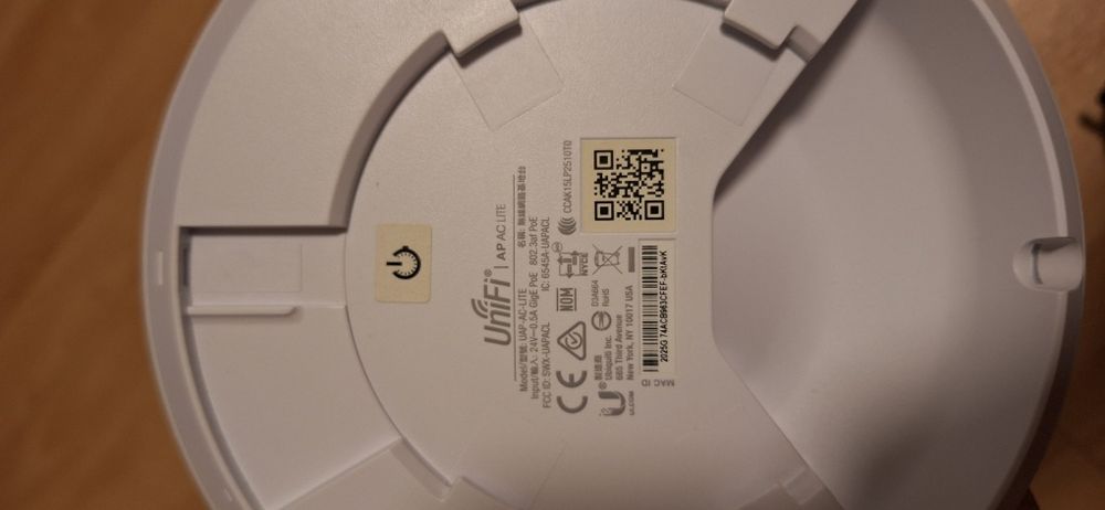 Точка доступу Ubiquiti UniFi AP AC Lite 2.4 і 5 ГГц  Gigabit