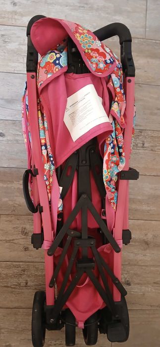 Lindo carrinho de bebé