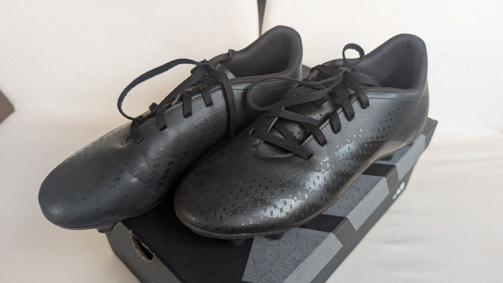 Buty korki Adidas Predator Accuracy.4 FxG r. 41 1/3, stan bardzo dobry