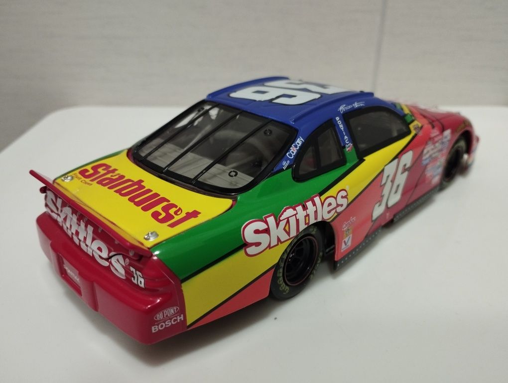 NASCAR: Ernie Irvan - Skittles 1/24