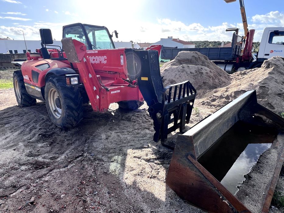 Máquina Telescópica MANITOU 1440 SL