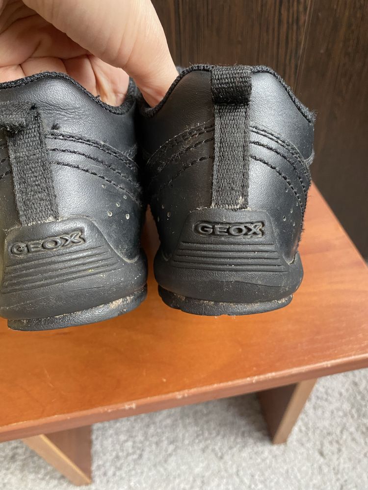Geox кросівки, ботінки