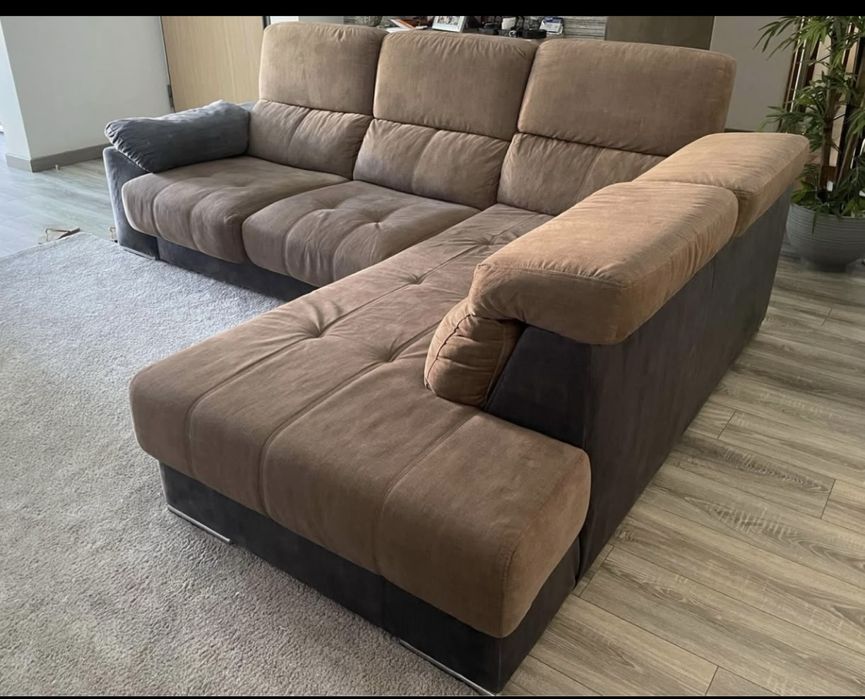 Sofa com chaise longue