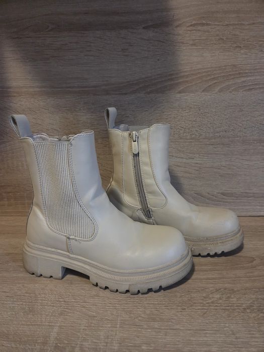 Buty dziewczęce kozaczki beżowe rozmiar 31 ccc