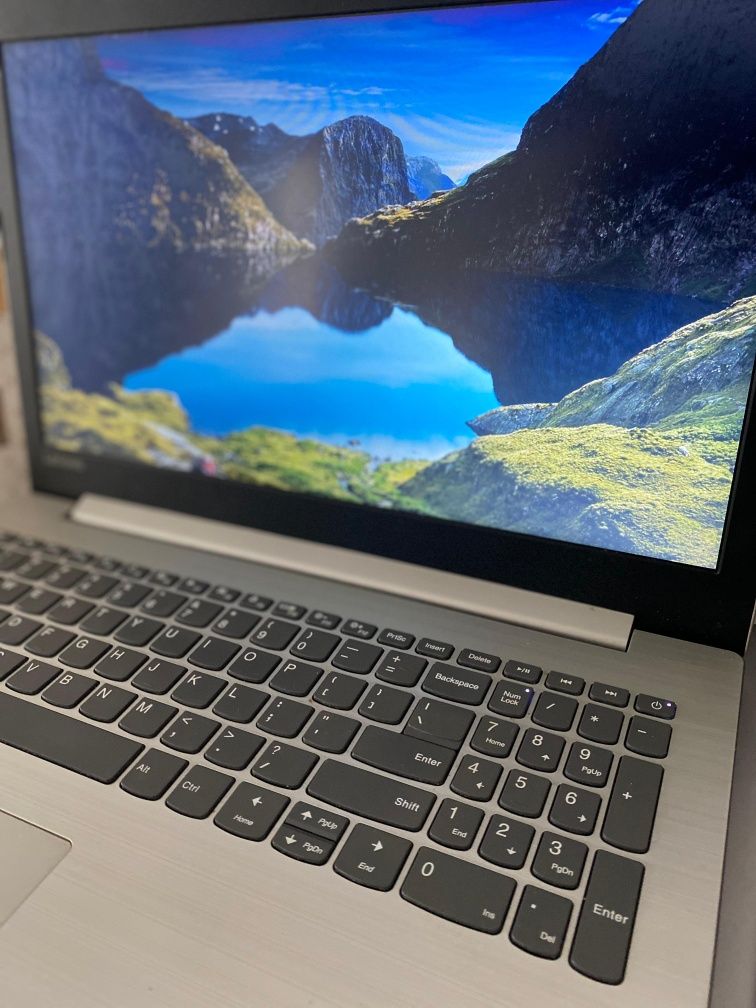 Lenovo IdeaPad 320 | Intel Core i3 | 4 GB RAM | Windows 10 | ide