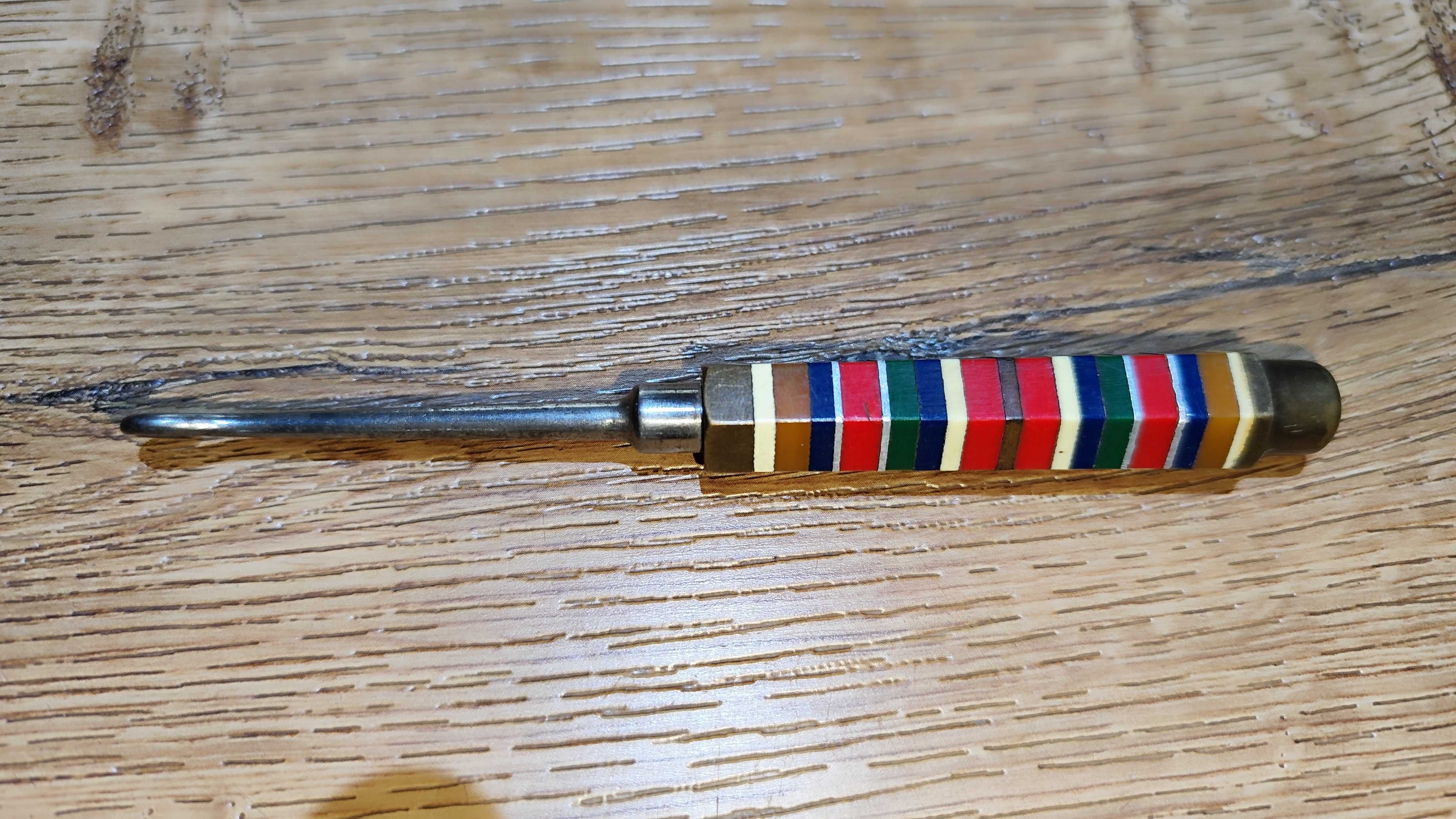 Bardzo stary haczyk na guziki Vintage PRL kolekcjonerski
