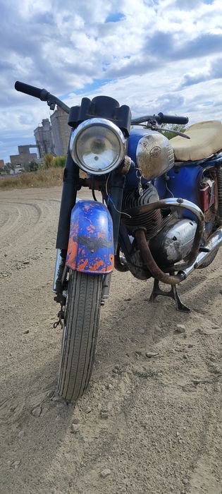 Продам Яву 250 559 торг