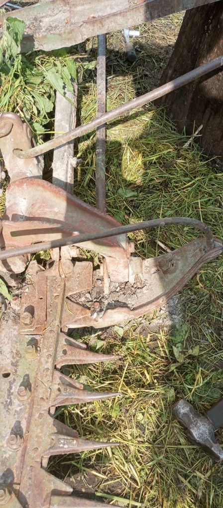 Продам кінну косарку по запчастинам