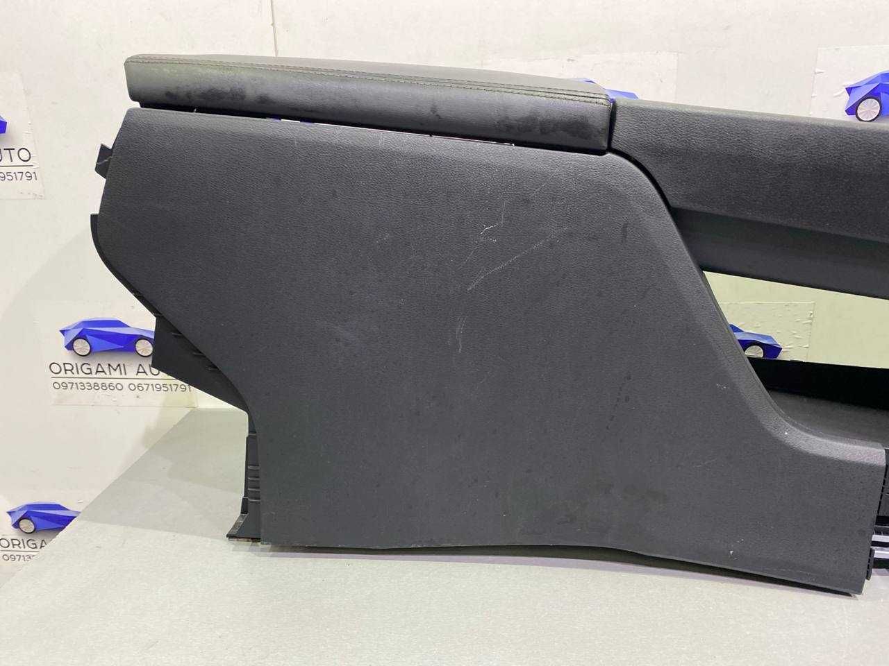 Тонель подлокотник Nissan rogue T33 Ниссан рог Т33 2021 2022 2023