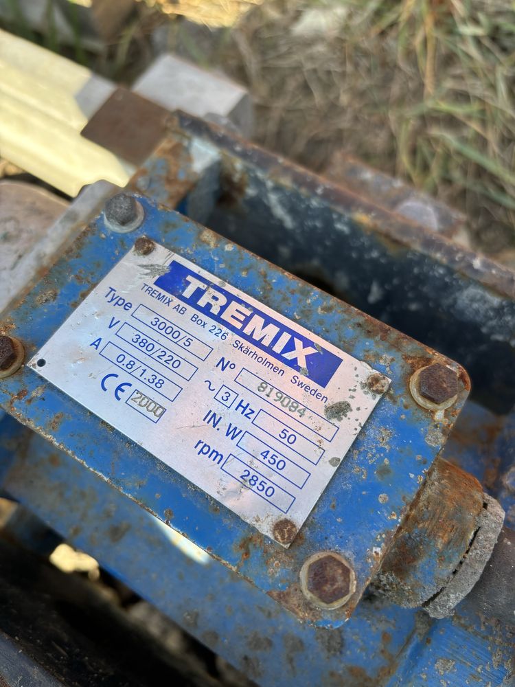 Łata  listwa belka wibracyjna Tremix elektryczna 5 M