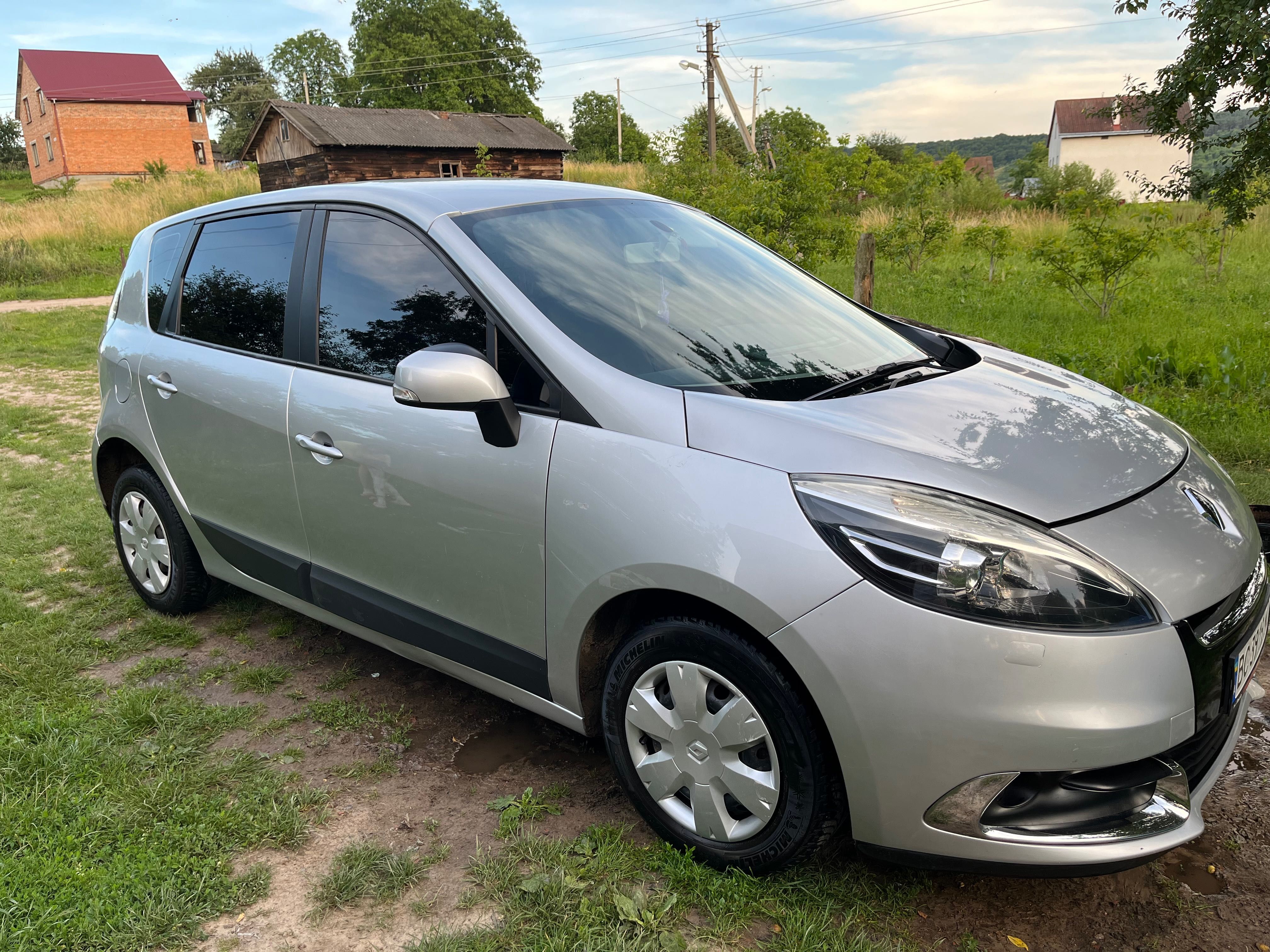 Renault Scenik 2012