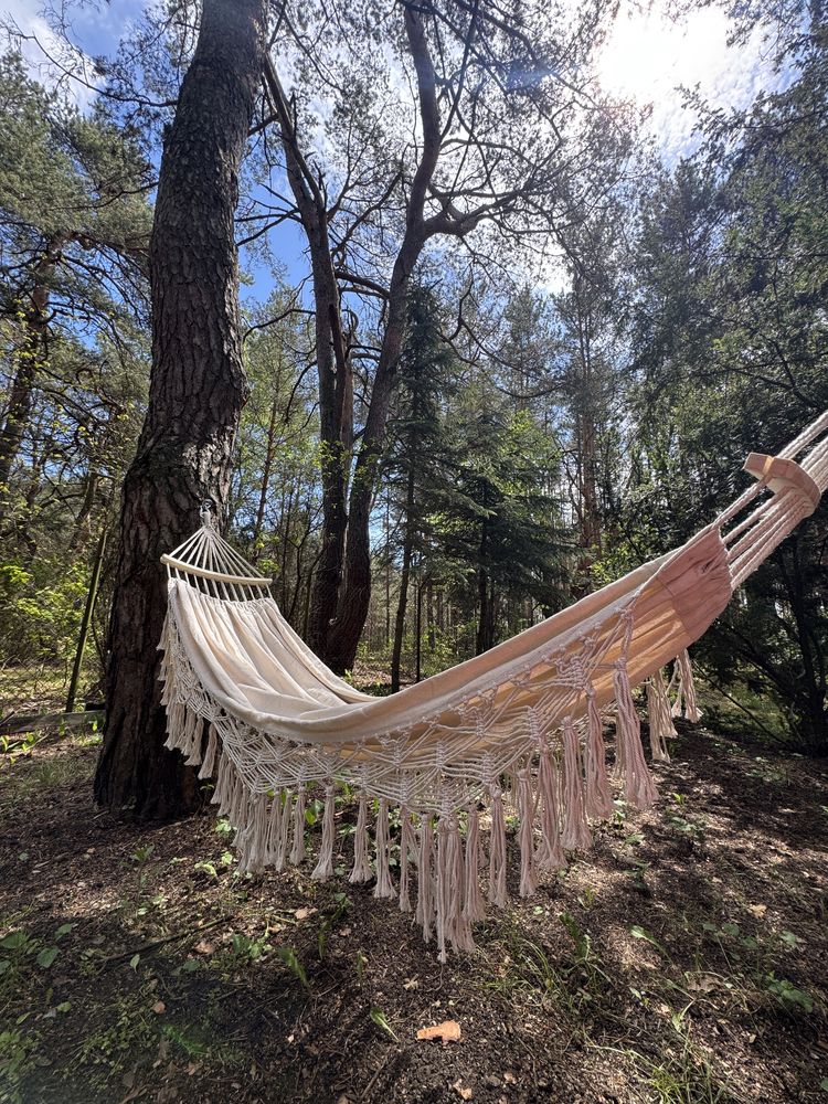 Piękny hamak Boho z drążkiem XXL