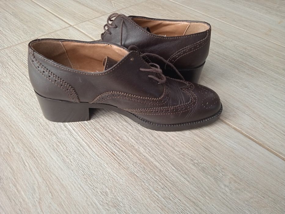 Buty damskie wiosenne brązowe skórzane mokasyny lordsy 39