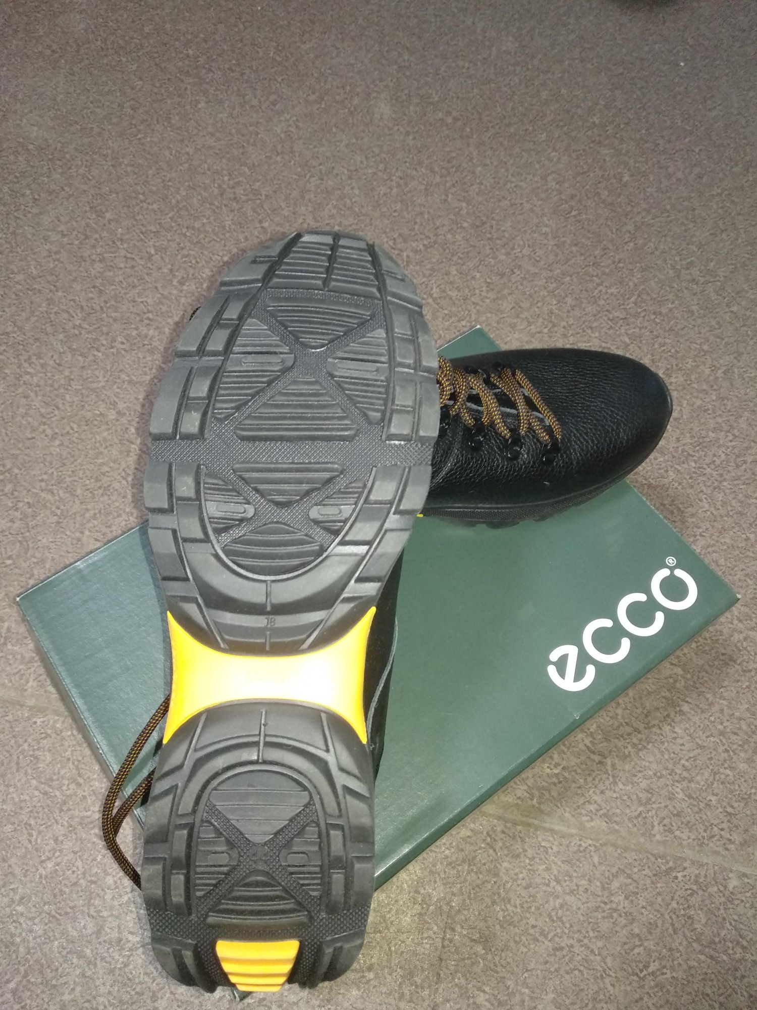 Кросівки зимні ECCO, розмір 44