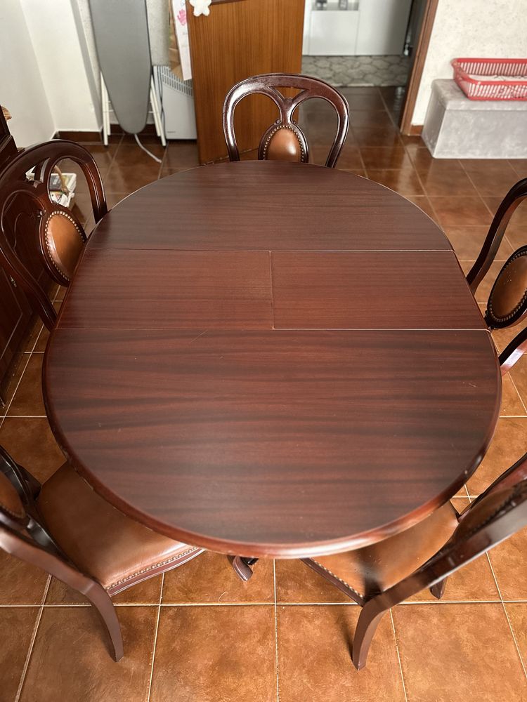 Mesa de Jantar Redonda + 5 Cadeiras