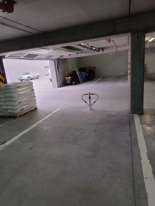 Miejsce parkingowe ul. Jasielska 12e  wynajem