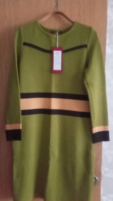 Платье вязаное, новое, разм.48. 750грн.