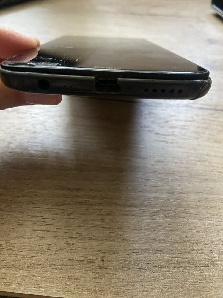 Телефон MIUI Redmi 8