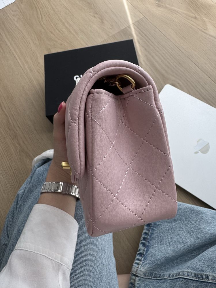 Сумка в стилі Chanel