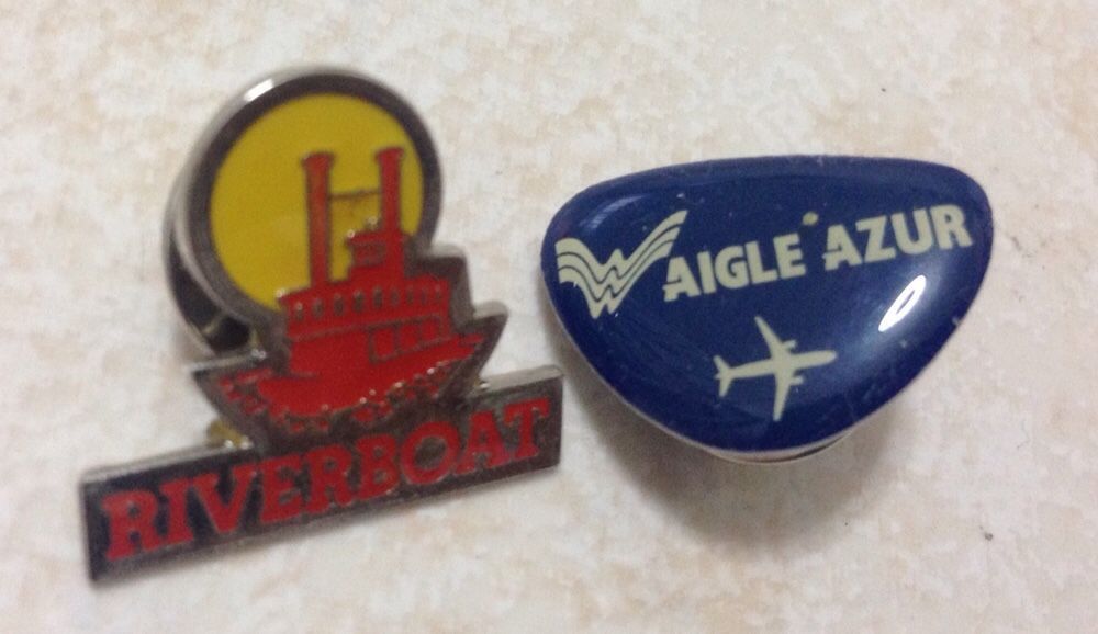 Vendo Pin's Novos