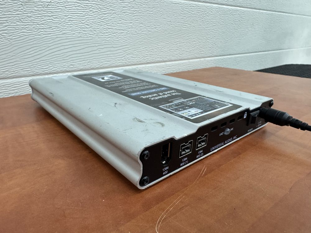 Nie sprawdzonyninterfejs UNIVERSAL AUDIO uad 2 satellite quad