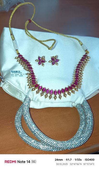 Elegancki naszyjnik nowy+2 pary kolczyków