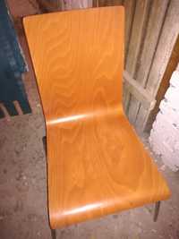 Krzesła ze sklejki